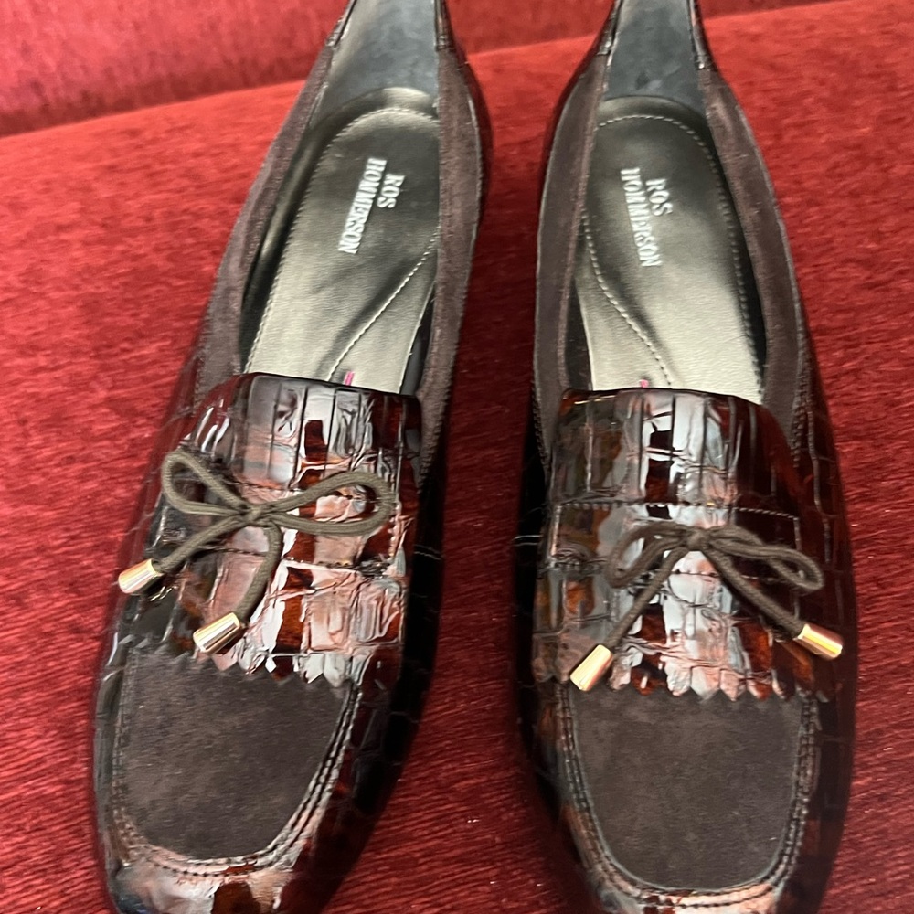 Ros Hommerson Elegant Classic Loafer Style  with Patent Brown Crocodile Look